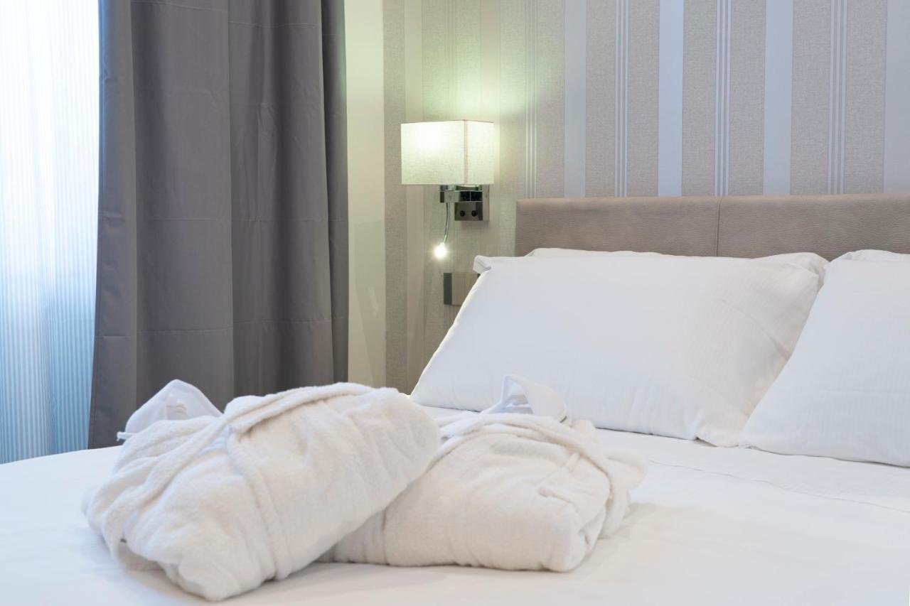 Varese Suites Exterior foto