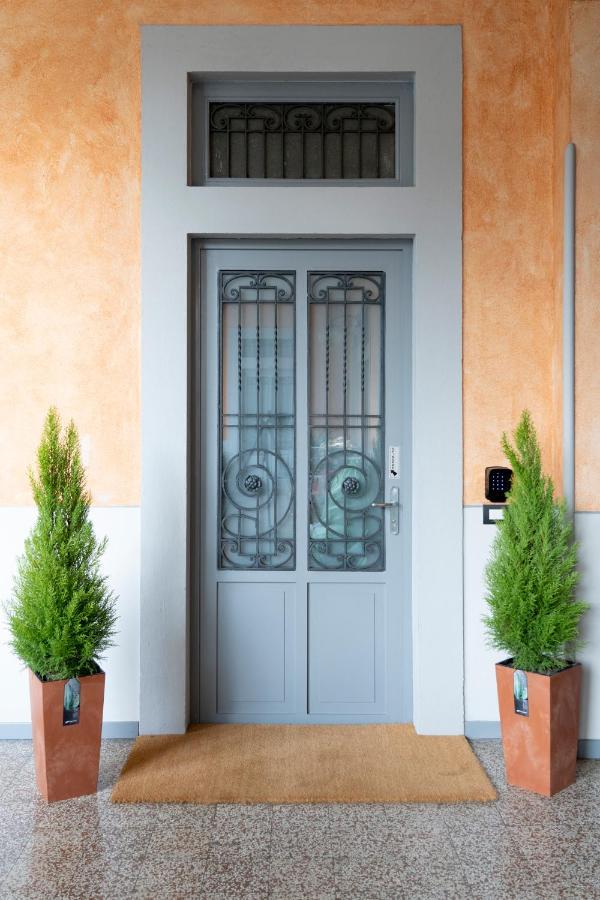 Varese Suites Exterior foto