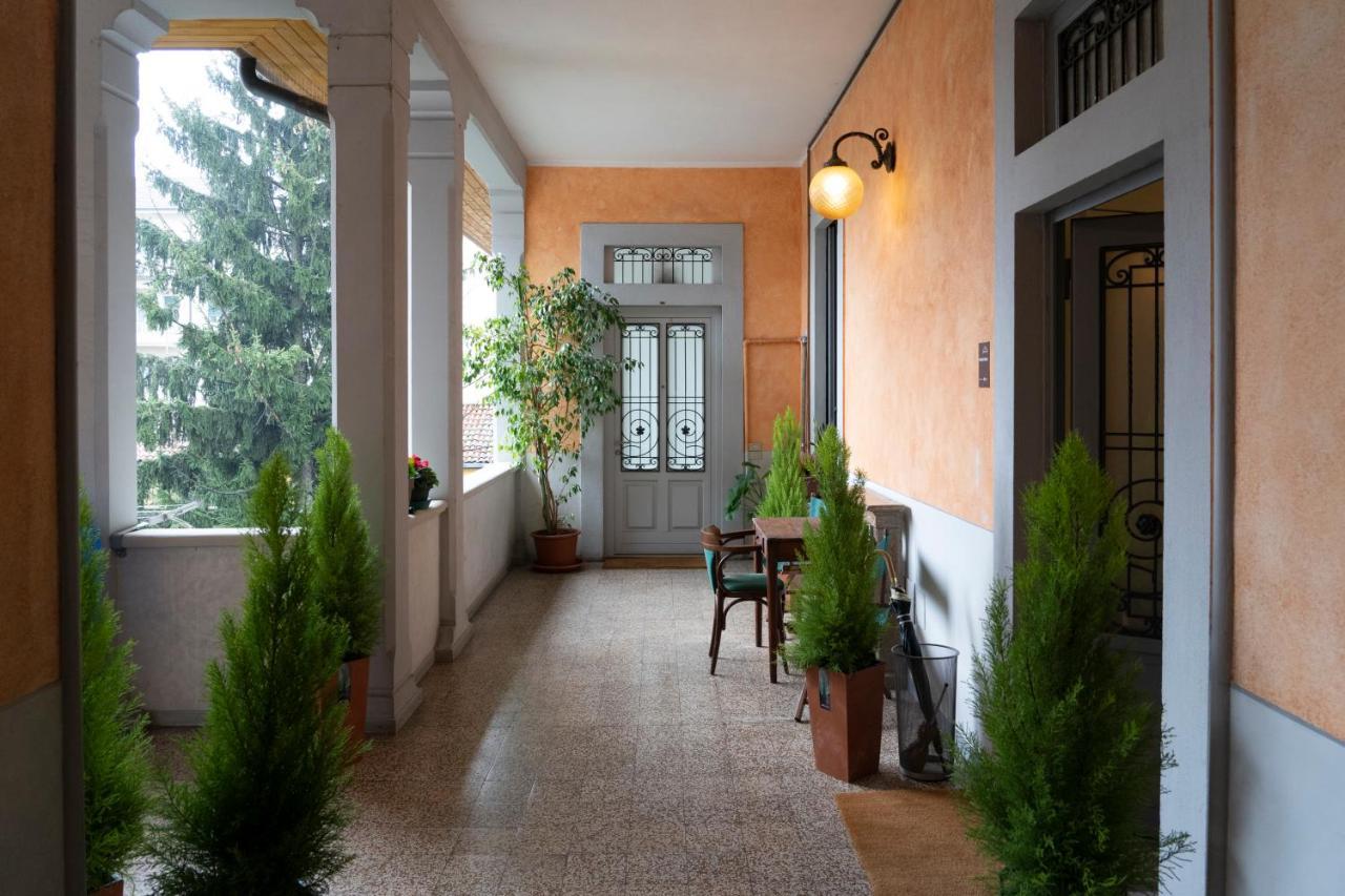 Varese Suites Exterior foto